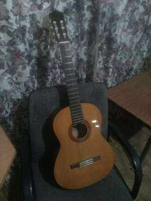 Классическая гитара фирмы YAMAHA