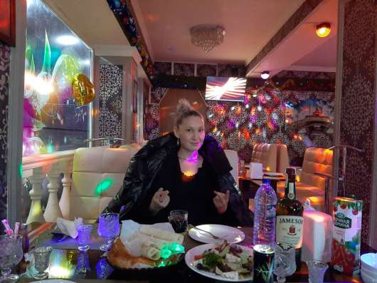 Vikky, 50 лет, хочет пообщаться