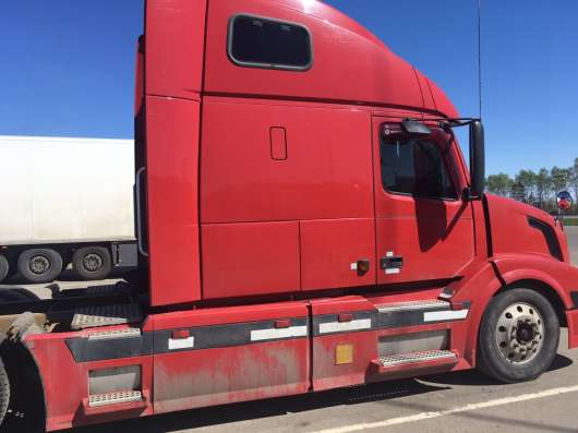 Volvo VNL 670 в Москве фото 4