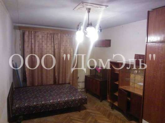 Продам однокомнатную квартиру в Москве. Жилая площадь 45 кв.м. Этаж 2.