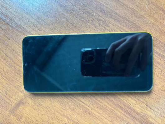 Смартфон Xiaomi POCO C40 желтый на 32гб