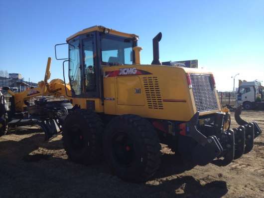 Автогрейдер XCMG GR215 в Якутске фото 4