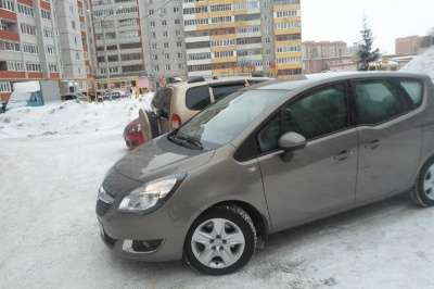 шикарный автомобиль Opel MERIVA