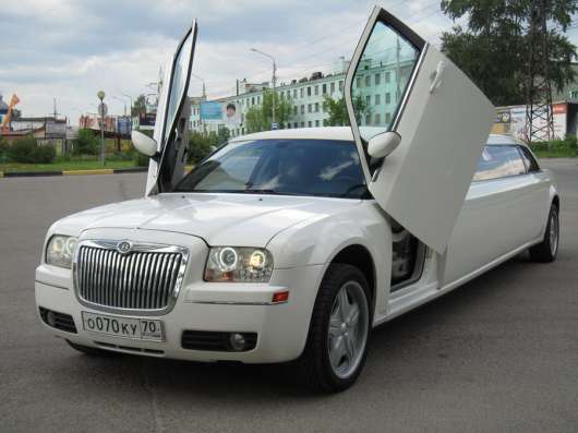 Прокат лимузина Chrysler 300C bentley в Томске фото 12