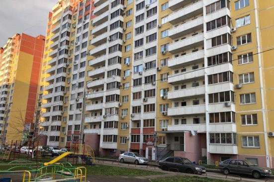 Продам однокомнатную квартиру в Краснодар.Жилая площадь 48  кв.м.Этаж 1.Дом панельный. в Краснодаре