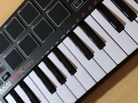 Midi-клавиатура akai PRO MPK mini MK2 в Москве