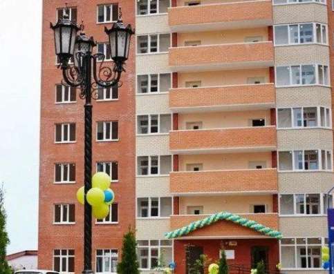 Продам двухкомнатную квартиру в Краснодар.Жилая площадь 64  кв.м.Этаж 14.Дом кирпичный.