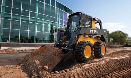 Мини-погрузчик John Deere 318G в Туле фото 4
