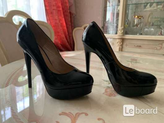 Продам туфли Basconi