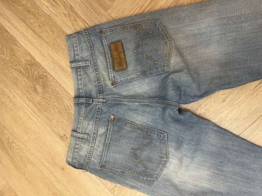 Джинсы wrangler в Москве