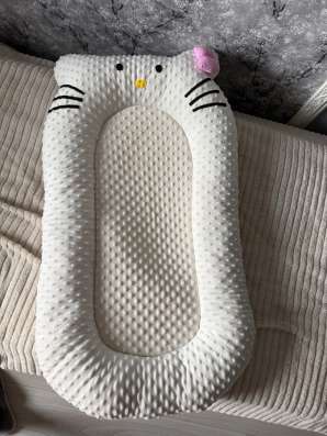 Подушка кокон для новорожденных Hello Kitty