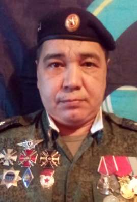 Анатолий, 46 лет, хочет пообщаться