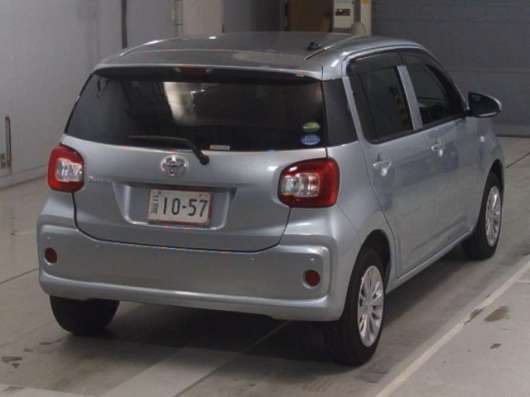 Toyota Opa в Владивостоке фото 8