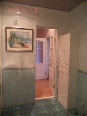 Продам трехкомнатную квартиру в Вологда.Жилая площадь 102,20  кв.м.Дом кирпичный.Есть Балкон. в Вологде
