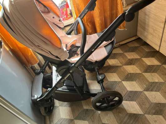 Детская коляску в Москве