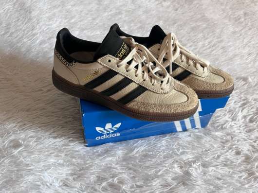 Adidas spezial