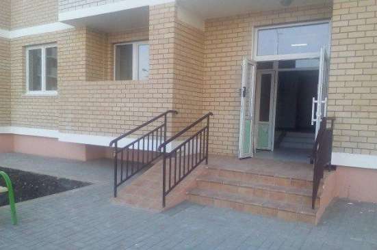 Продам однокомнатную квартиру в Краснодар.Жилая площадь 38  кв.м.Этаж 3.Дом кирпичный.