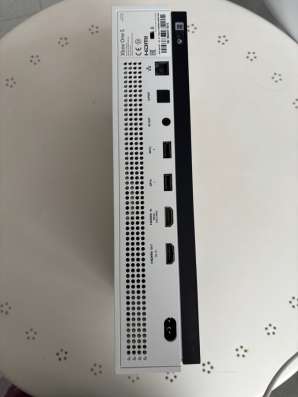 Xbox One s-в отличном состоянии в Геленджике фото 3