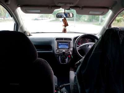 легковой автомобиль Honda Stream в Красноярске фото 4
