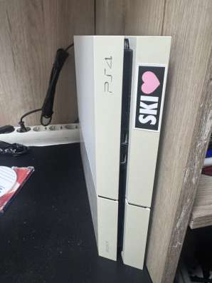 Продам PS4