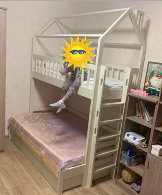 Продам двухэтажную кровать