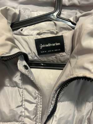 Женский пуховик от Stradivarius в Мытищи