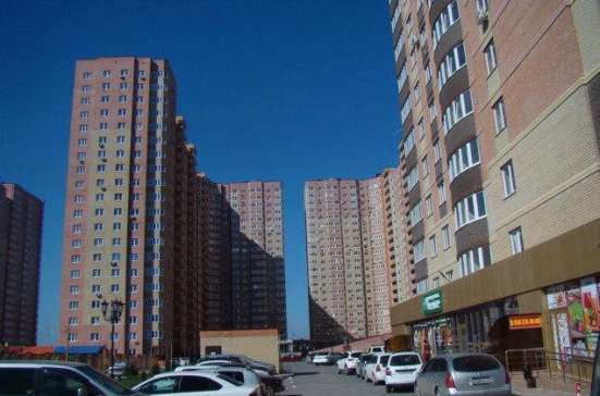 Продам однокомнатную квартиру в Краснодар.Жилая площадь 40  кв.м.Этаж 23.Дом монолитный.