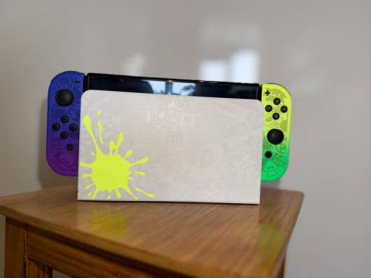 ПРОДАМ Nintendo Switch Oled прошитая