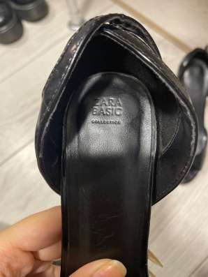 Лакированные босоножки Zara Basic на устойчивом каблуке фото 4