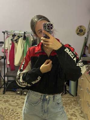 Ветровка Bershka