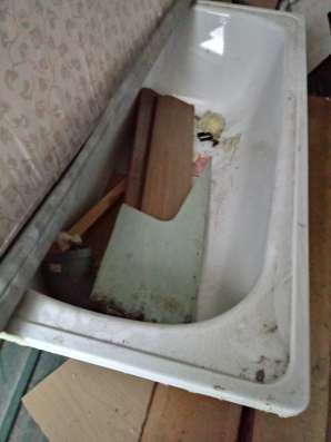 2 полутороспальных кровати и ванна в Нягани фото 5