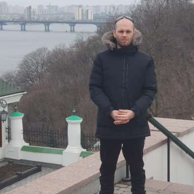 Илья, 32 года, хочет пообщаться