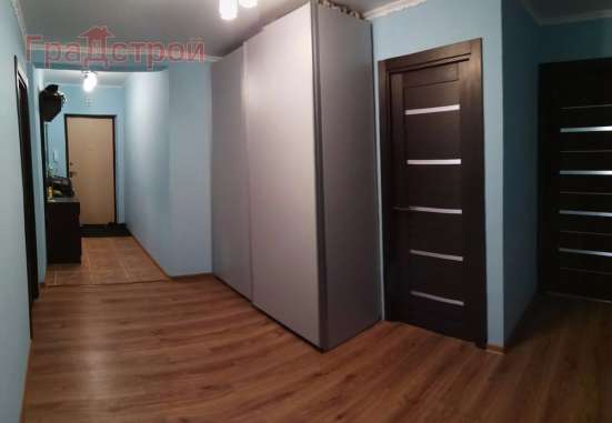 Продам трехкомнатную квартиру в Вологда.Жилая площадь 78  кв.м.Этаж 7.Дом кирпичный.