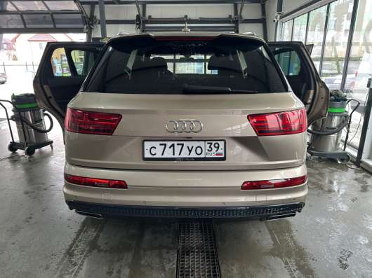 Продам AUDI Q7  чистый немец в Калининграде