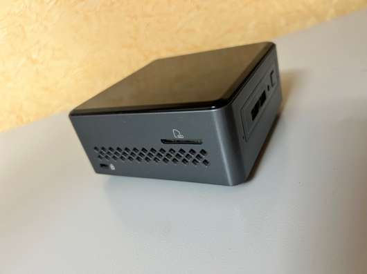Мини пк Intel nuc NUC6cayh в Ярославле фото 3