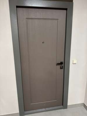 Дверь от застройщика