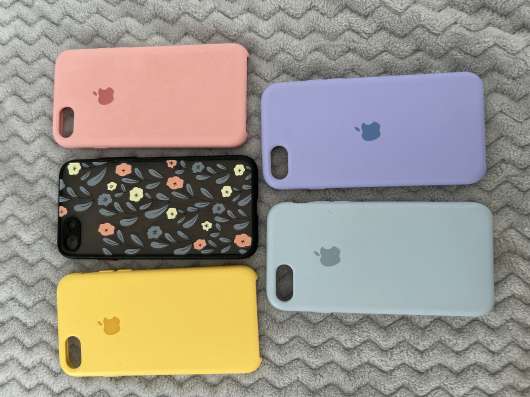 Чехлы на iPhone 7