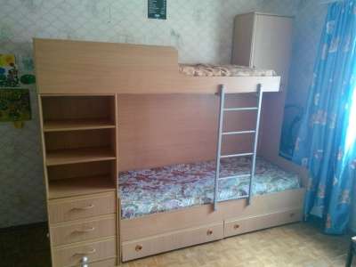 Двухярусная кровать со шкафами