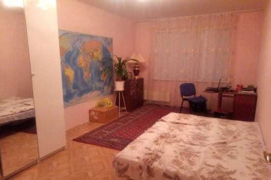 Продам трехкомнатную квартиру в Краснодар.Жилая площадь 92  кв.м.Этаж 1.
