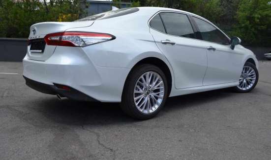 Toyota Camry с минимальным пробегом фото 6