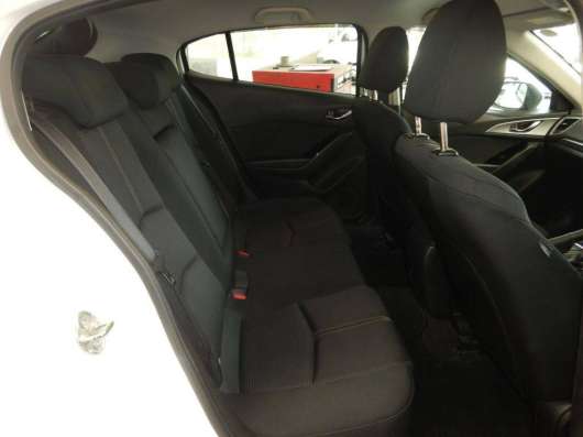 Mazda Axela в Владивостоке фото 3