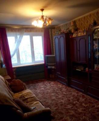 Продам трехкомнатную квартиру в Павловский Посад.Жилая площадь 66  кв.м.Этаж 4.Есть Балкон.