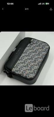 В продаже сумка COACH