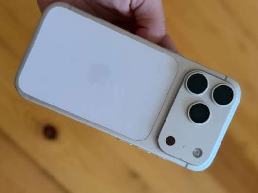 iPhone 17 pro 256гб sim esim в Москве фото 6