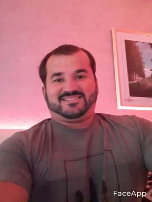 Али, 28 лет, хочет пообщаться