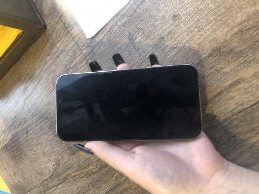 Нашла iPhone 12 Pro ищу владельца в Владивостоке