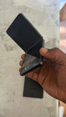 Samsung Z Flip7 в Люберцы фото 3