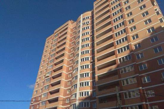 Продам трехкомнатную квартиру в Краснодар.Жилая площадь 80  кв.м.Этаж 16.Дом монолитный.