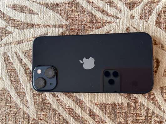 Продаю IPhone 13 , 128 ГБ