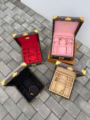 Шкатулка Louis Vuitton